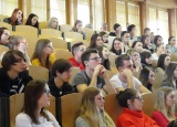 20-12-2017-studenti-vysokych-skol-predavali-zkusenosti-maturantum_1.jpg