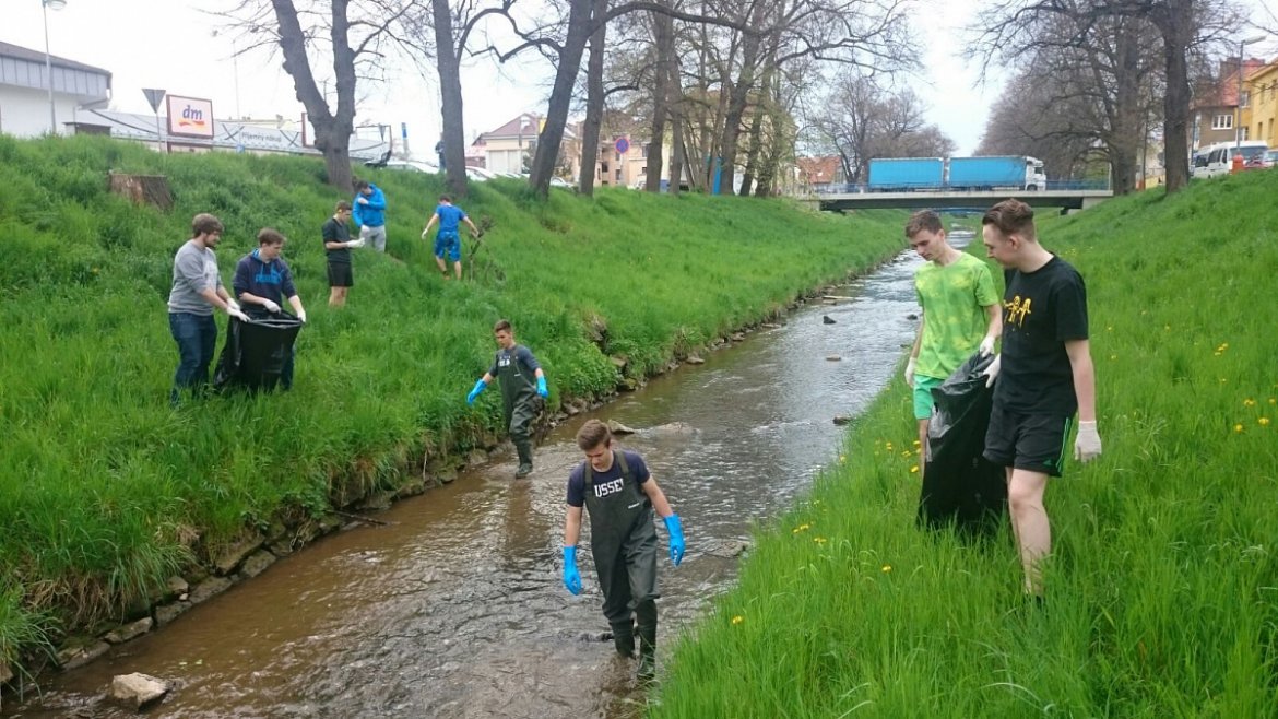 Čištění Rakovnického potoka