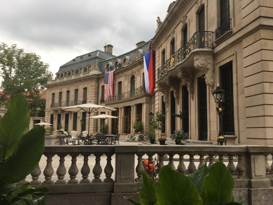 Návštěva v rezidenci velvyslance USA