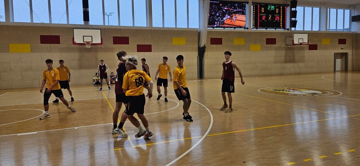 Bronz v krajském kole basketbalu